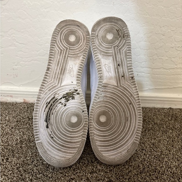 Size 10 - Air Force 1 White - Picture 3 of 12